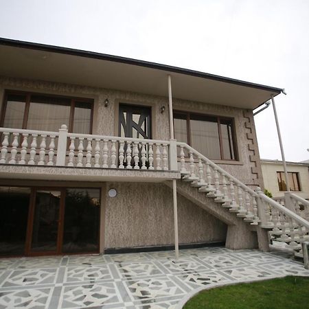 Guest House Nikola Sugdidi Exterior foto
