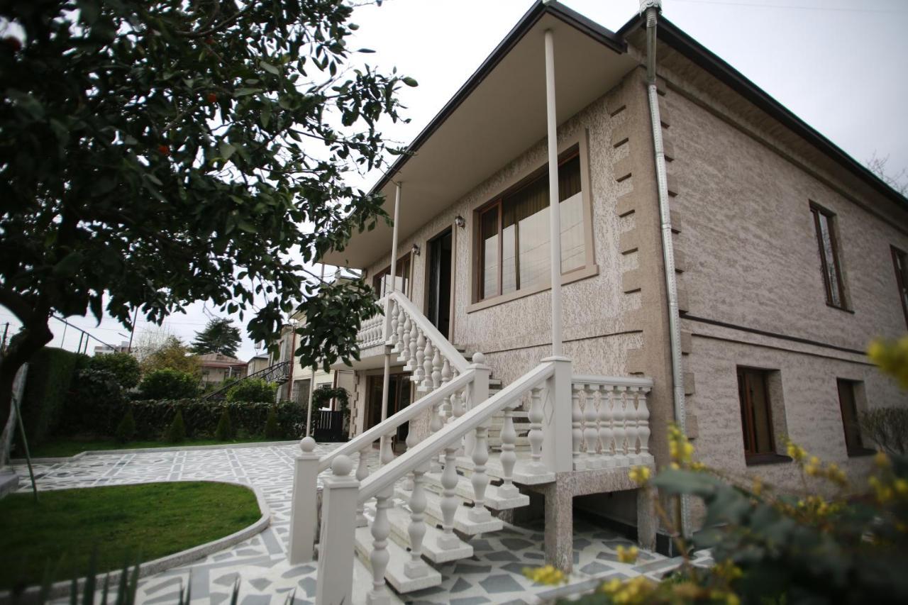 Guest House Nikola Sugdidi Exterior foto
