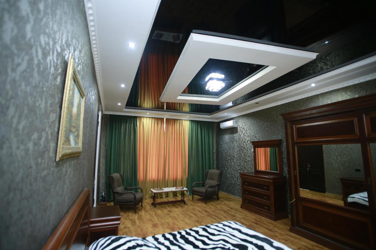 Guest House Nikola Sugdidi Exterior foto